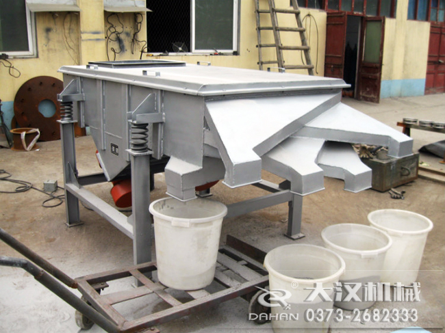 水洗砂直線振動篩試機現場